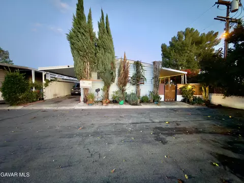21001 Plummer St #107, Chatsworth, CA 91311