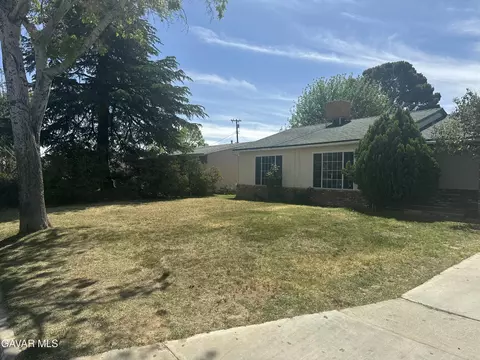 1214 Avenue R2 E, Palmdale, CA 93550