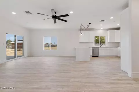 36516 103rd St E, Littlerock, CA 93543 photo 4