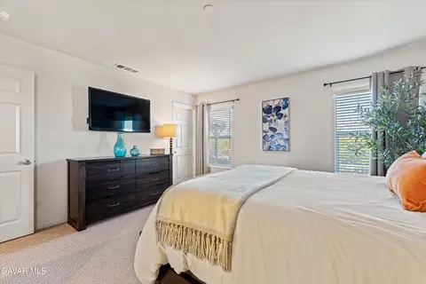 Bedroom - 44739 Aspen St, Lancaster, CA 93535 photo 2 of 3
