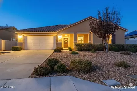 44739 Aspen St, Lancaster, CA 93535