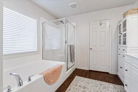 Bath - 44739 Aspen St, Lancaster, CA 93535 photo 2 of 3