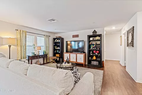 Living - 44739 Aspen St, Lancaster, CA 93535 photo 1 of 2