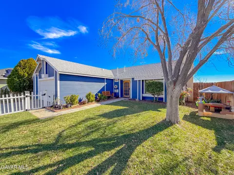 646 Twinberry Ln, Lancaster, CA 93534