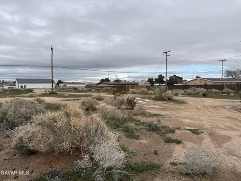 Catalpa Avenue, California City, CA 93505