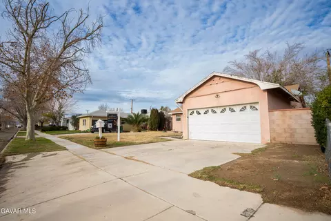 1357 Boyden Ave, Lancaster, CA 93534 photo 2