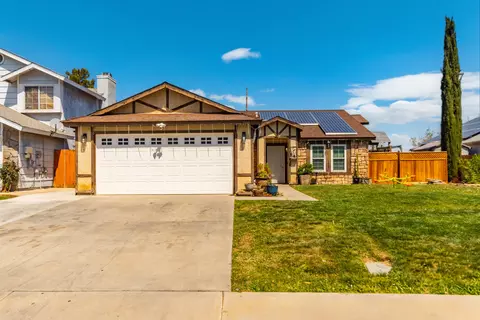 Exterior - 1335 Samra Ave, Lancaster, CA 93535 photo 4 of 6