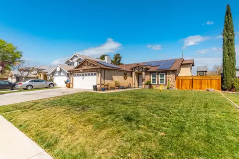 Exterior - 1335 Samra Ave, Lancaster, CA 93535 photo 3 of 6
