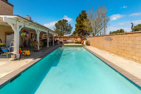 Exterior - 1335 Samra Ave, Lancaster, CA 93535 photo 6 of 6