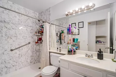 Bath - 1335 Samra Ave, Lancaster, CA 93535 photo 2 of 2