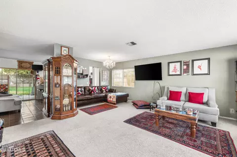 42902 Sachs Dr, Lancaster, CA 93536 photo 7
