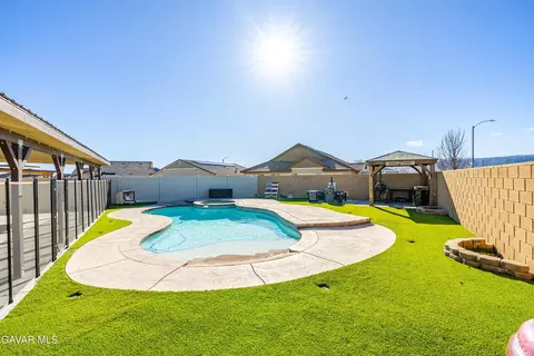 Exterior - 44527 Freer Way, Lancaster, CA 93536 photo 6 of 14