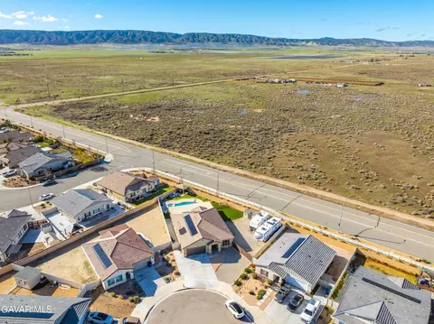 View/Area - 44527 Freer Way, Lancaster, CA 93536 photo 5 of 5