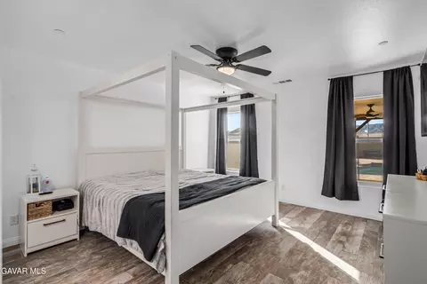 Bedroom - 44527 Freer Way, Lancaster, CA 93536 photo 1 of 4