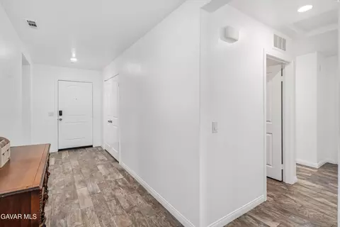 Entry Way - 44527 Freer Way, Lancaster, CA 93536 photo 2 of 2
