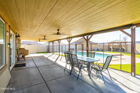Exterior - 44527 Freer Way, Lancaster, CA 93536 photo 4 of 14