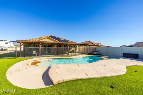 Exterior - 44527 Freer Way, Lancaster, CA 93536 photo 5 of 14