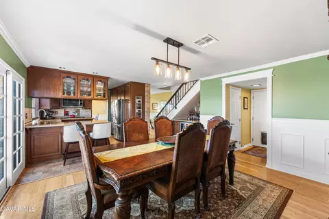 Dining - 44003 7th St E, Lancaster, CA 93535 photo 5 of 7