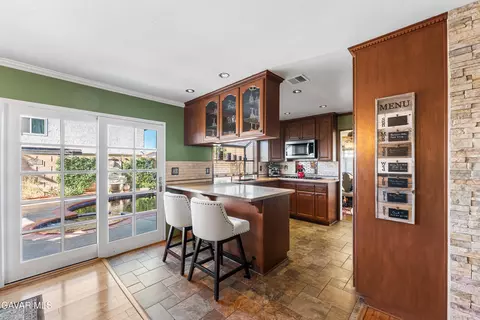 Kitchen - 44003 7th St E, Lancaster, CA 93535 photo 3 of 7