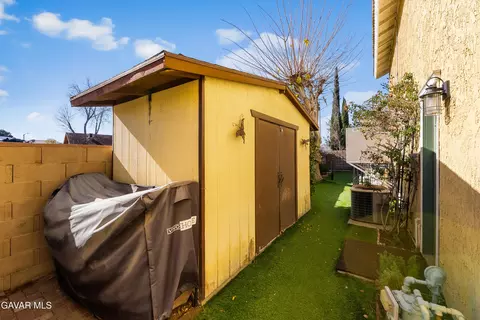 Exterior - 44003 7th St E, Lancaster, CA 93535 photo 8 of 11