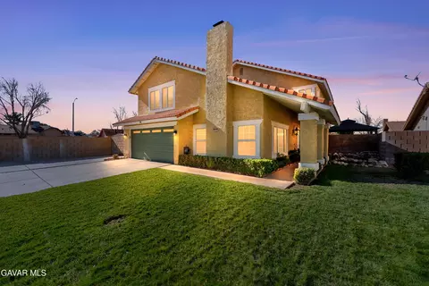 Exterior - 44003 7th St E, Lancaster, CA 93535 photo 4 of 11