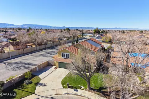 View/Area - 44003 7th St E, Lancaster, CA 93535 photo 2 of 7