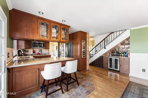 Kitchen - 44003 7th St E, Lancaster, CA 93535 photo 1 of 7