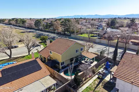 View/Area - 44003 7th St E, Lancaster, CA 93535 photo 7 of 7