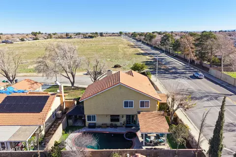 View/Area - 44003 7th St E, Lancaster, CA 93535 photo 6 of 7