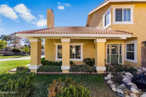 Exterior - 44003 7th St E, Lancaster, CA 93535 photo 6 of 11