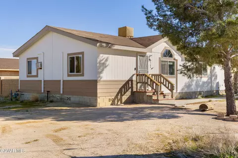16784 Serrano St, Mojave, CA 93501