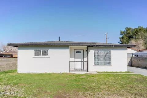 925 Oldfield St W, Lancaster, CA 93534