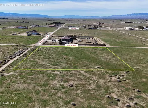 67 Th St W, Lancaster, CA 93536 photo 4