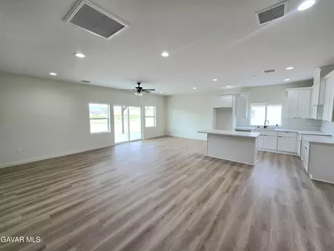 21231 Calhoun Ct, California City, CA 93505