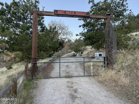 19461 Jacks Hill Rd, Tehachapi, CA 93561
