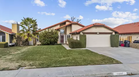 1607 Norberry St E, Lancaster, CA 93535