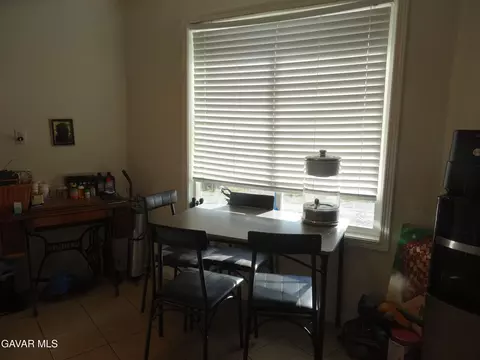 Dining - 9425 Tanganda Rd, Tehachapi, CA 93561 photo 1 of 1