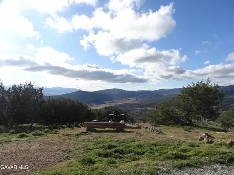 Other - 9425 Tanganda Rd, Tehachapi, CA 93561 photo 1 of 7