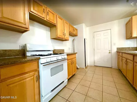 Kitchen - 39302 10th St E, Palmdale, CA 93550 photo 1 of 2
