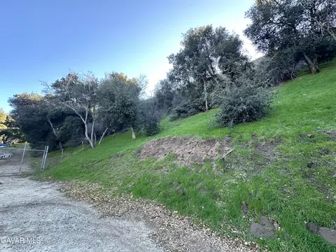 Cliffedge Dr Vic Shoreli, Green Valley, CA 91350