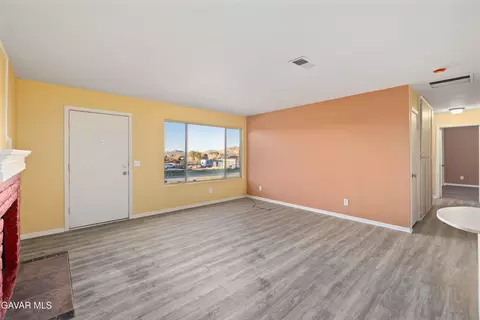 Living - 40020 E 176th St, Palmdale, CA 93591 photo 2 of 2