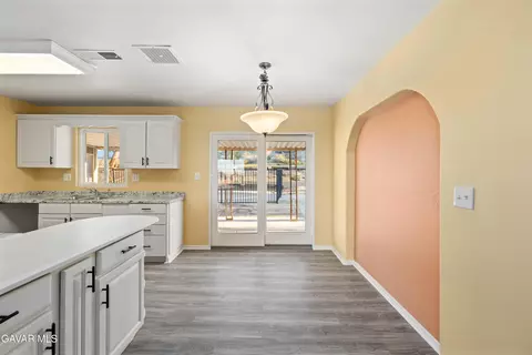Dining - 40020 E 176th St, Palmdale, CA 93591 photo 1 of 1