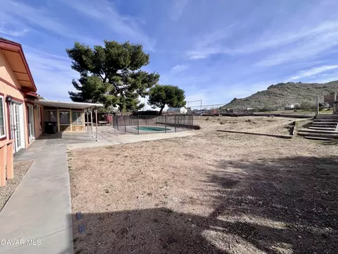 Exterior - 40020 E 176th St, Palmdale, CA 93591 photo 9 of 10