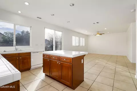 1604 Ave J2 E, Lancaster, CA 93535 photo 16
