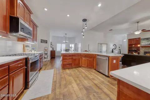 23001 Lakeview Dr, Tehachapi, CA 93561 photo 16