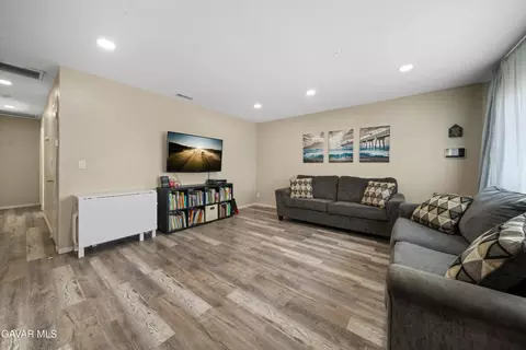 43352 Edson Ave, Lancaster, CA 93536 photo 5