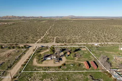 View/Area - 17216 E Ave T, Llano, CA 93544 photo 5 of 8