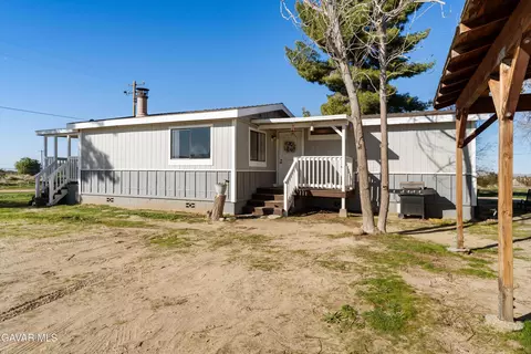 Exterior - 17216 E Ave T, Llano, CA 93544 photo 1 of 4