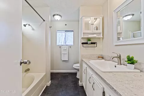 Bath - 17216 E Ave T, Llano, CA 93544 photo 1 of 2