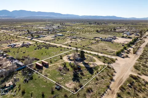 View/Area - 17216 E Ave T, Llano, CA 93544 photo 2 of 8